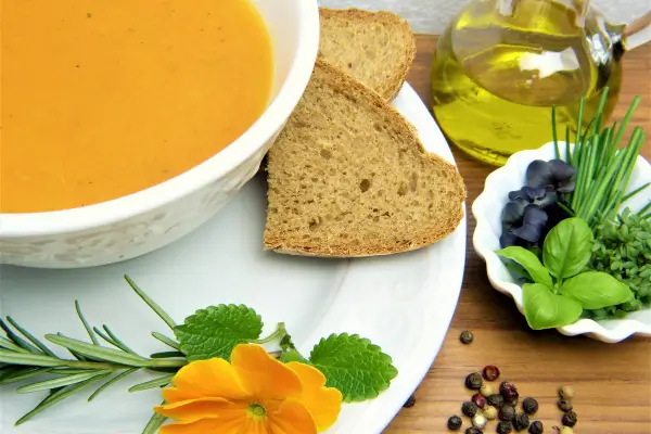 4 Truques para Sopa Saudável e Nutritiva Zero Resíduo Para Dias Frios e Consciência Tranquila